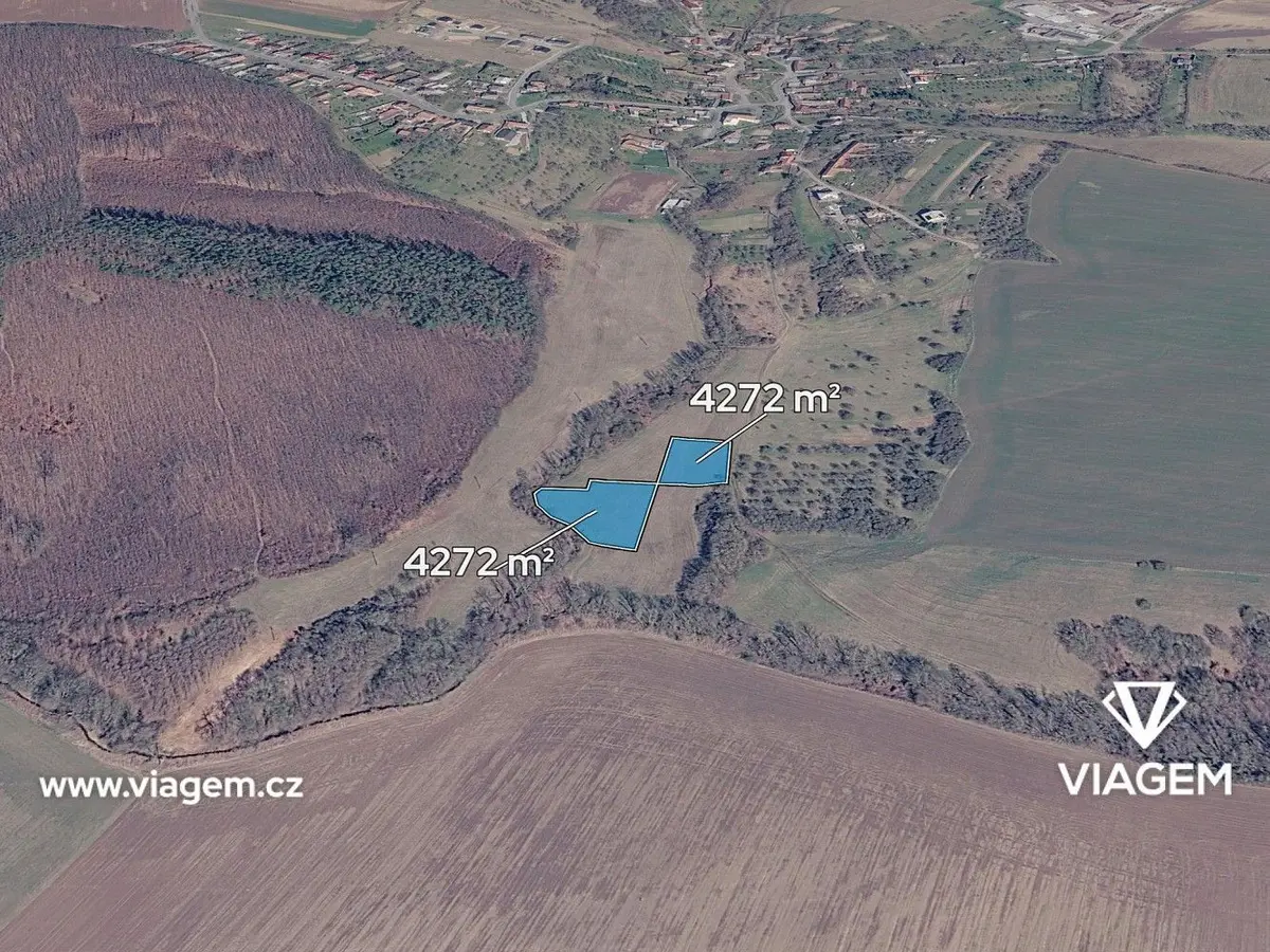Prodej pozemku 2670 m², Dobrkovice