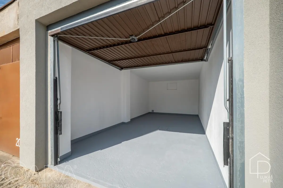 Prodej nemovitosti 20 m², Čakovice