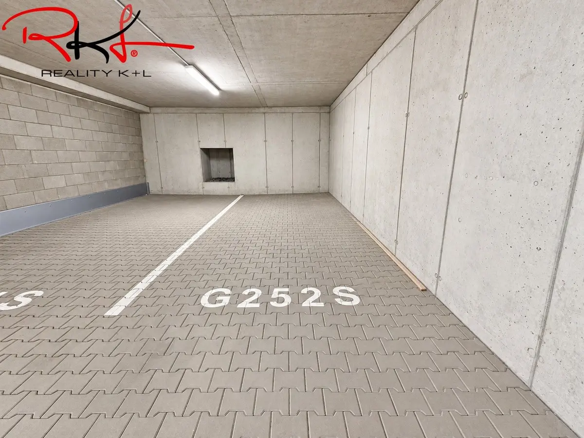 Pronájem nemovitosti 15 m², Pod Harfou · Vysočany