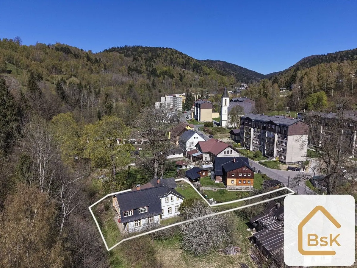 Prodej nemovitosti 230 m², Údolní · Desná I · Desná