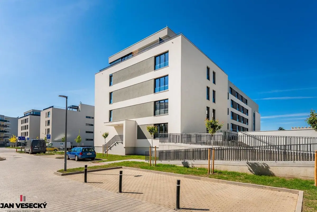 Prodej bytu 1+kk 36 m², Františka Kováříka · Skvrňany · Plzeň