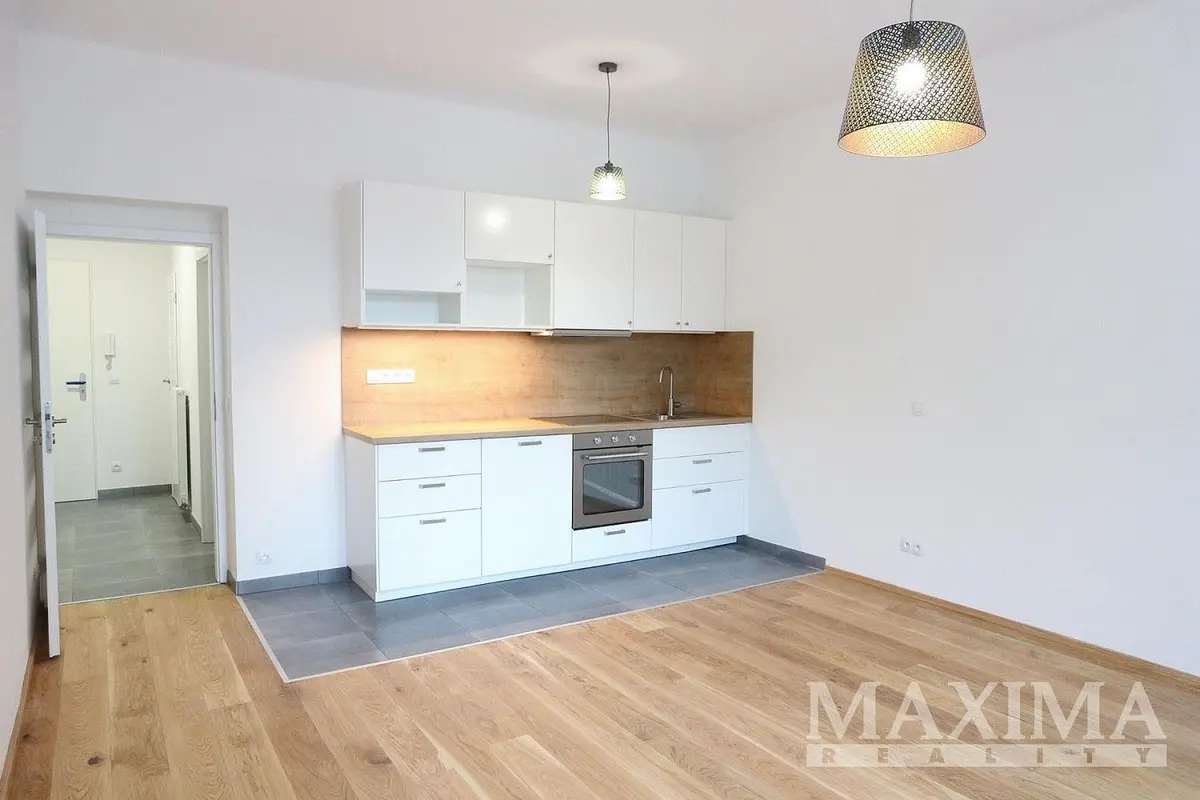 Pronájem bytu 1+kk 34 m², Konšelská · Libeň