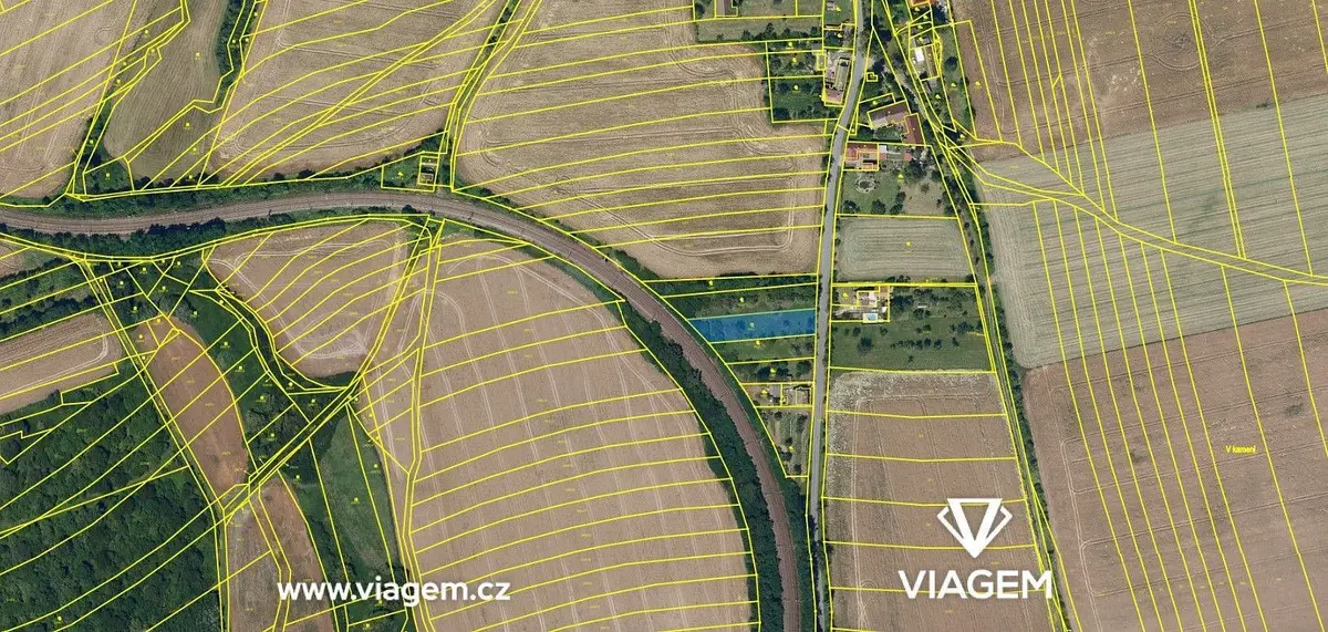 Prodej pozemku 465 m², Stupárovice · Golčův Jeníkov