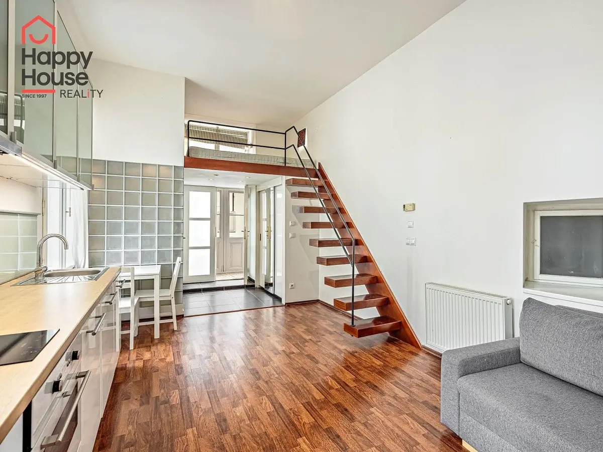 Pronájem bytu 1+kk 37 m², Dlouhá · Staré Město