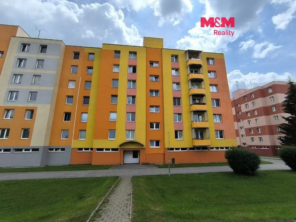 Prodej bytu 3+1 73 m², Komenského · České Velenice