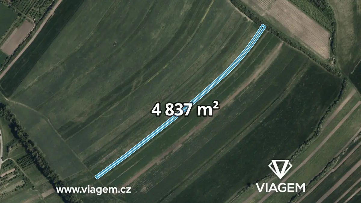 Prodej pozemku 2418 m², Hrubá Vrbka