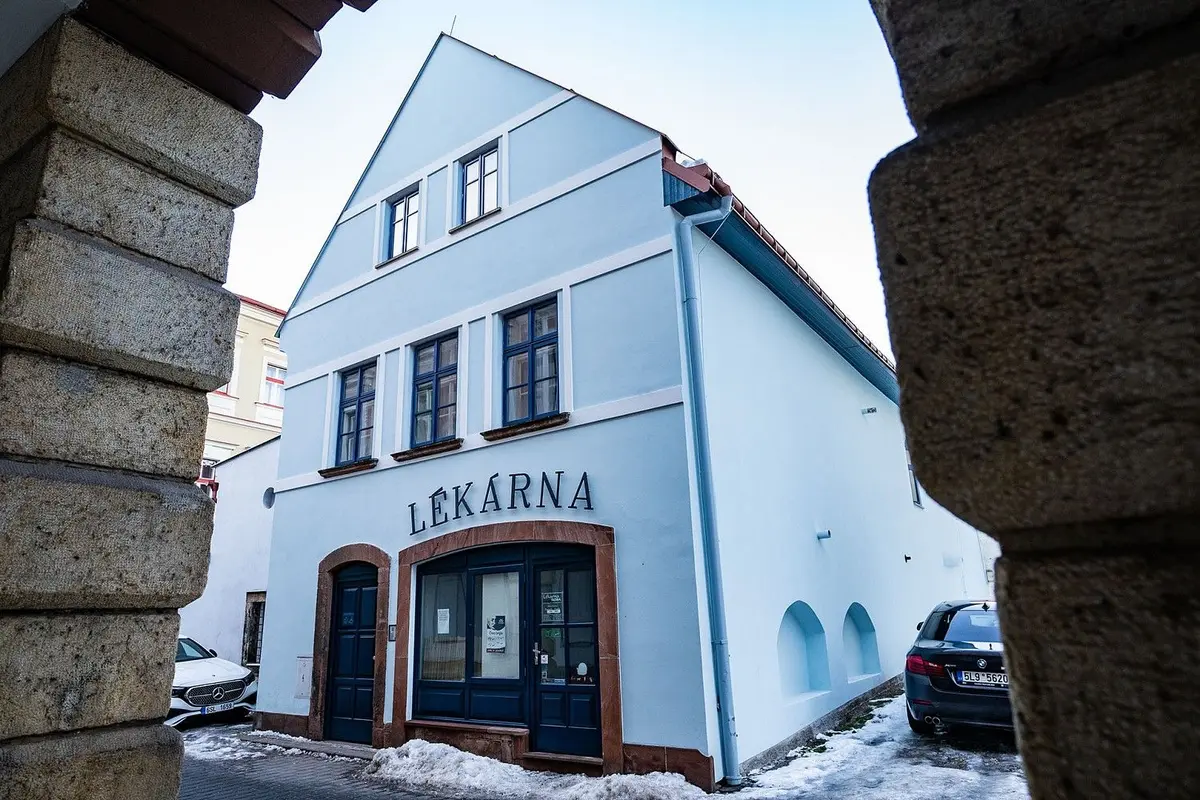 Pronájem komerčního prostoru 106 m², Dolní brána · Hostinné