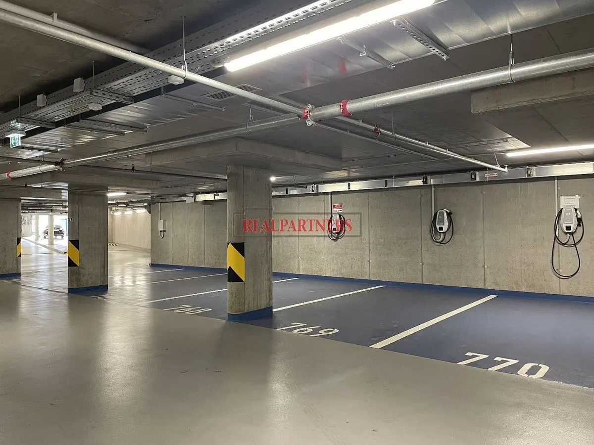 Prodej nemovitosti 13 m², Modřany