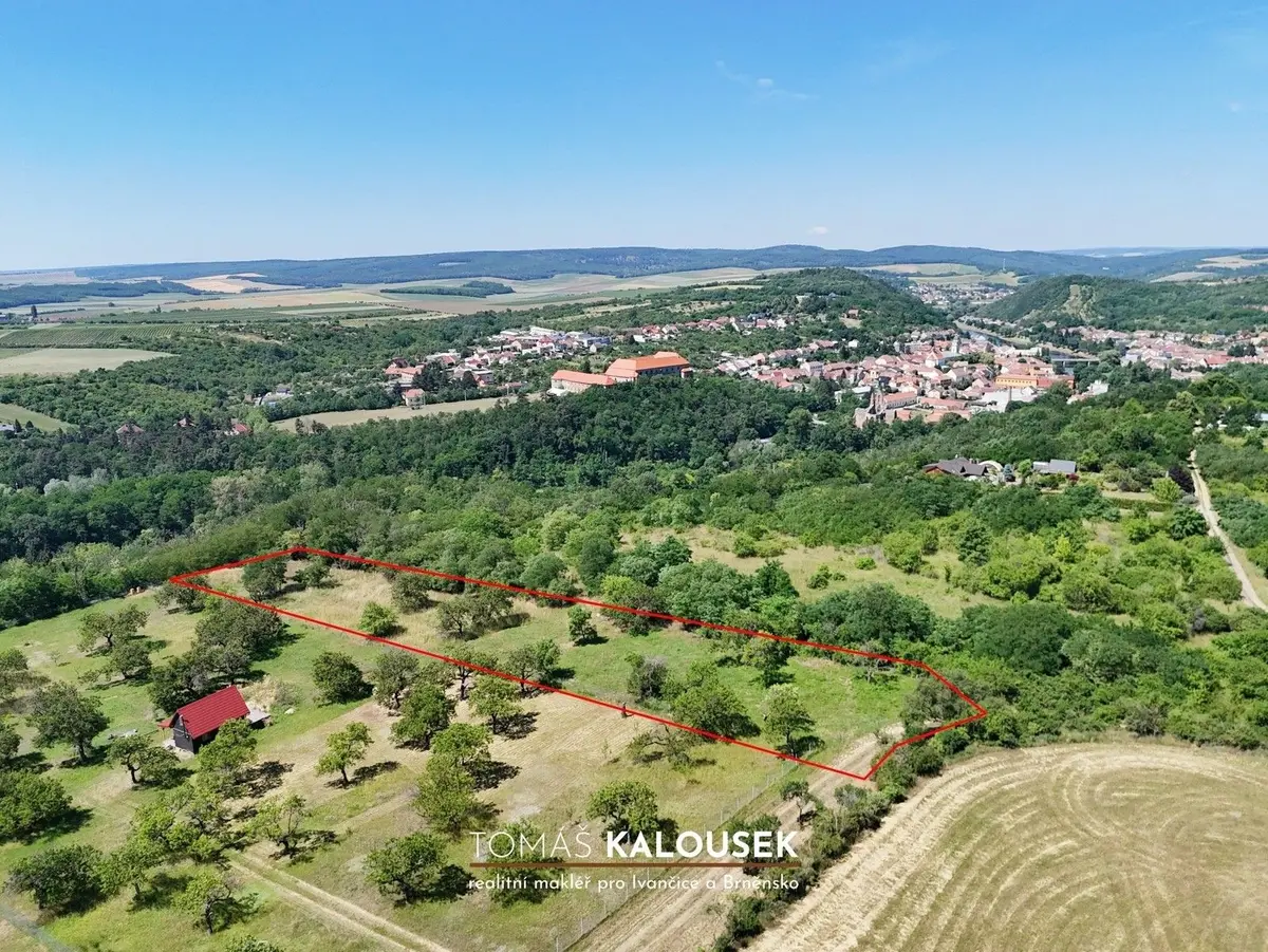 Prodej pozemku 4478 m², Dolní Kounice