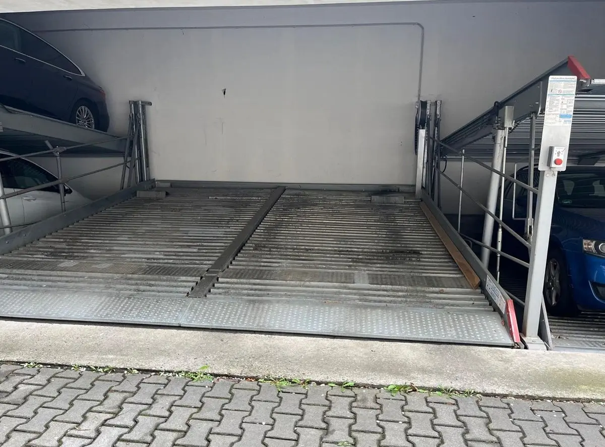 Pronájem nemovitosti 15 m², Voroněžská · Vinohrady