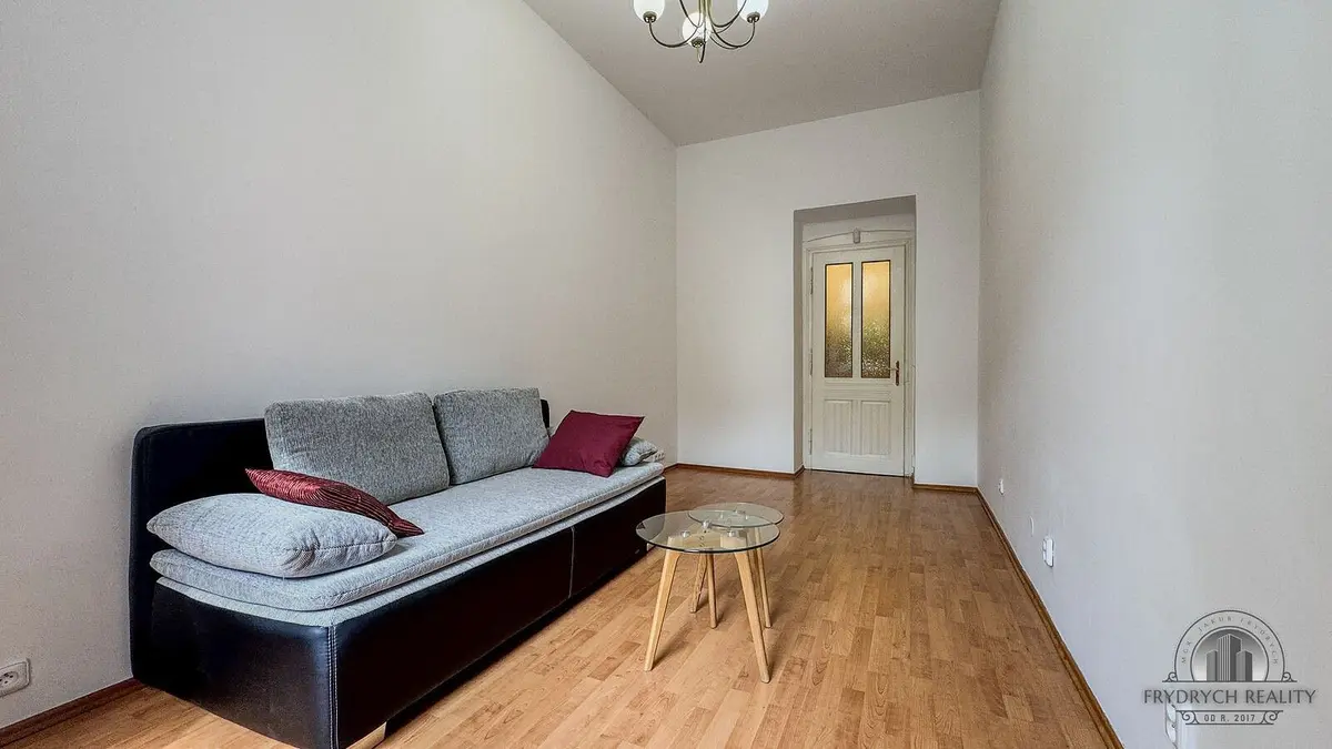 Pronájem bytu 2+1 53 m², Janáčkovo nábřeží · Smíchov