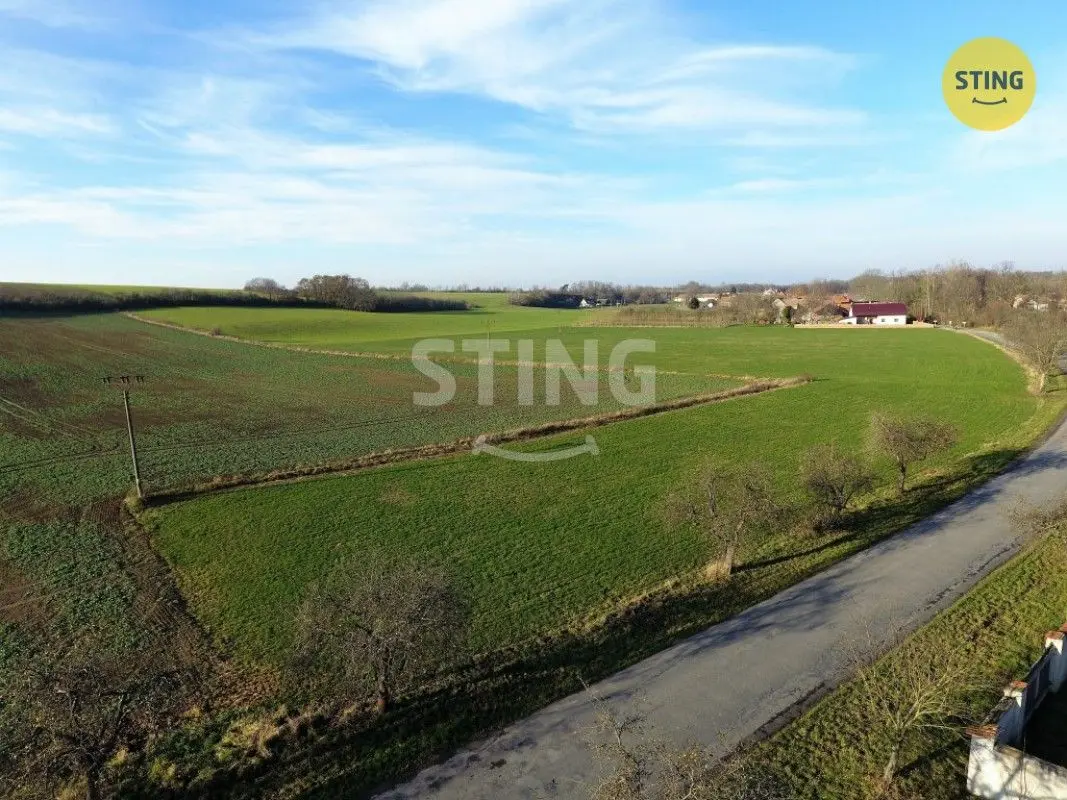 Prodej pozemku 1167 m², Lozice