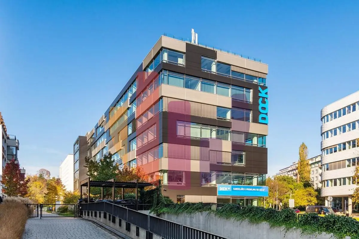Pronájem komerčního prostoru 491 m², Voctářova · Libeň