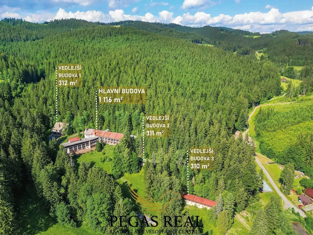 Prodej komerčního prostoru 4400 m², Velké Karlovice
