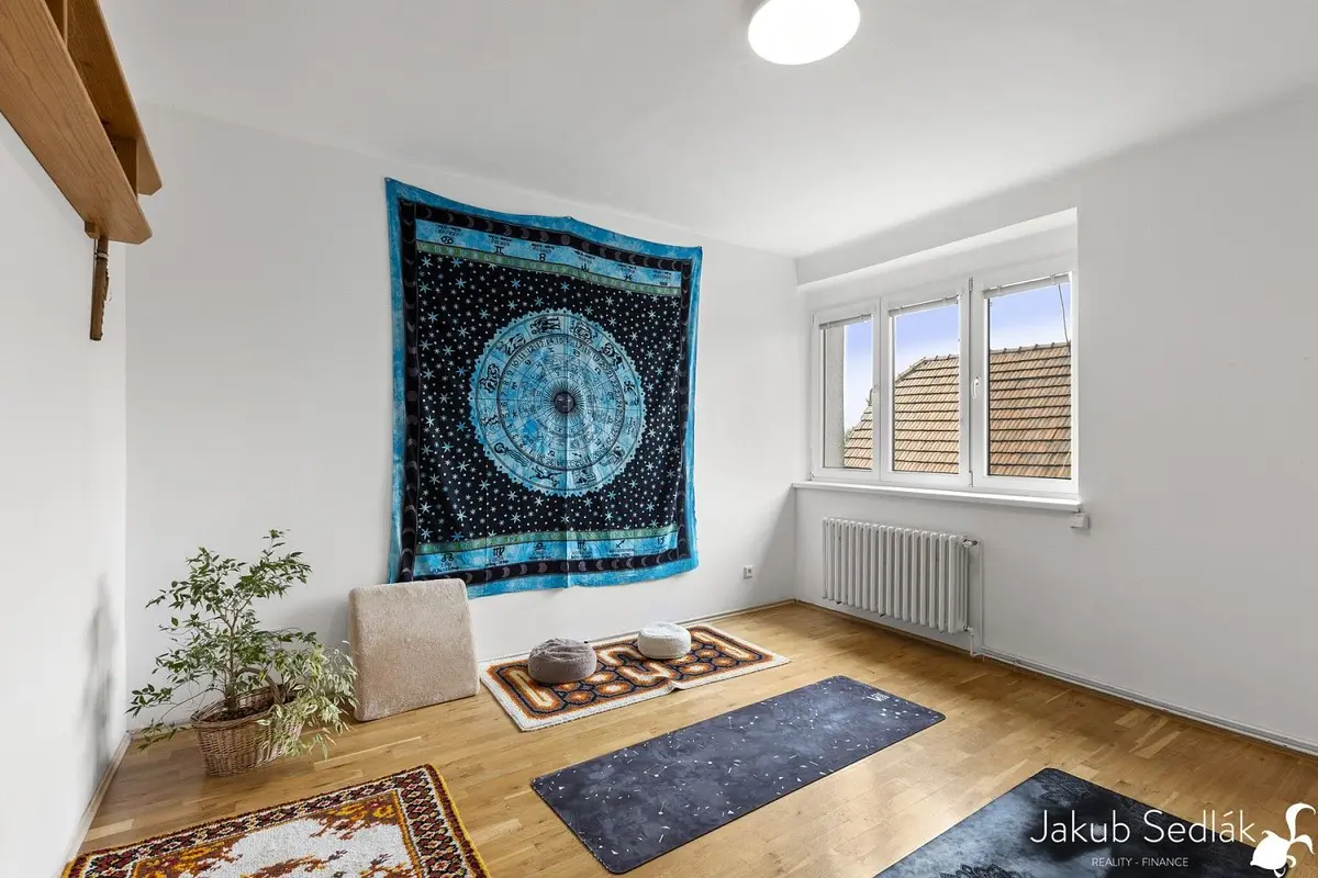 Prodej bytu 2+1 54 m², Kolářova · Modřany