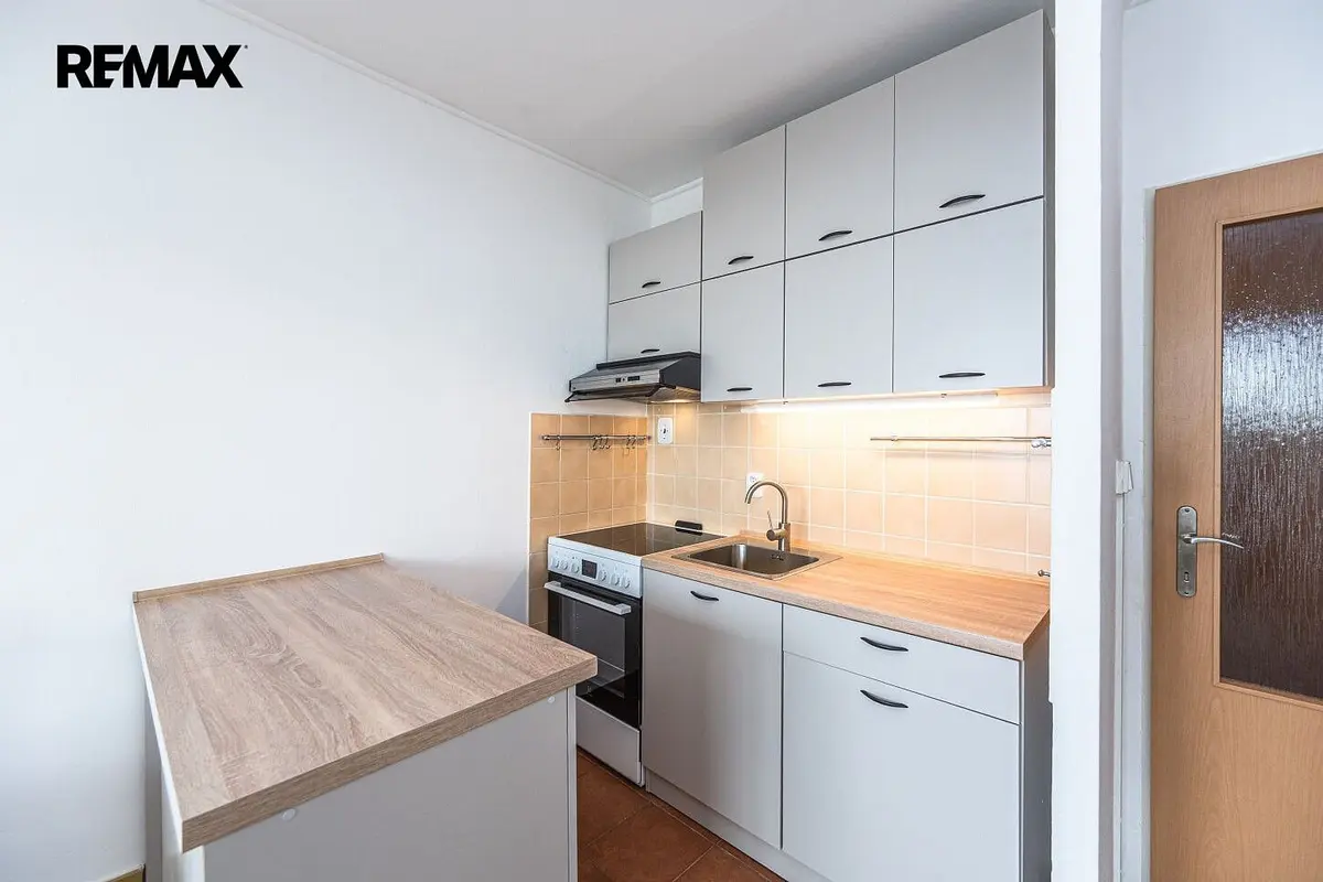 Pronájem bytu 2+kk 47 m², V hůrkách · Stodůlky