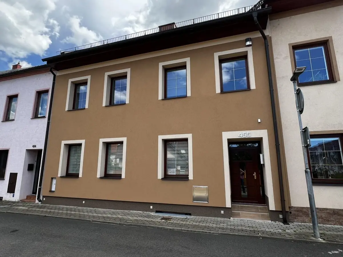 Pronájem bytu 2+kk 95 m², V Aleji · Chabařovice