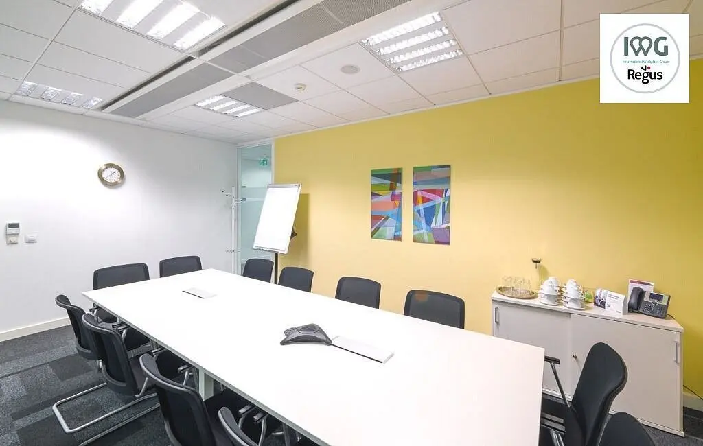 Pronájem komerčního prostoru 75 m², Rohanské nábřeží · Karlín