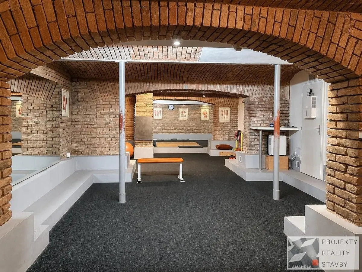 Pronájem komerčního prostoru 311 m², Konečného náměstí · Veveří · Brno