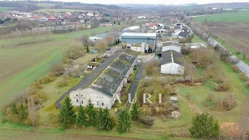 Prodej komerčního prostoru 29845 m², Žižice