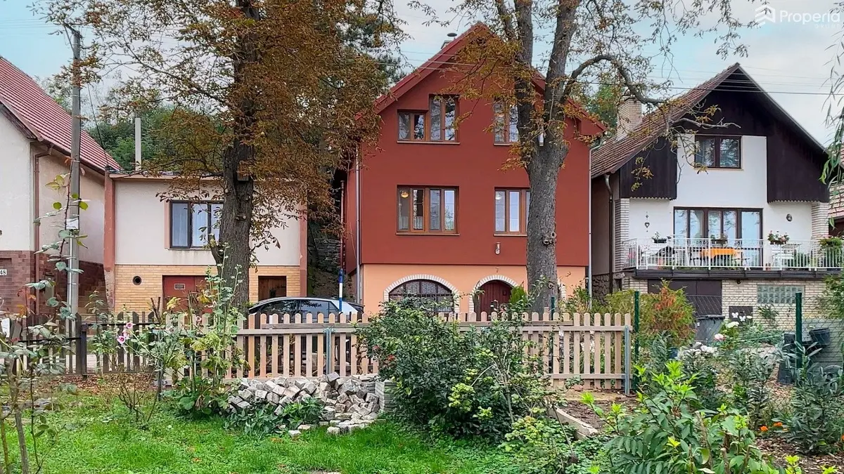 Prodej komerčního prostoru 285 m², Sklepní · Strachotín