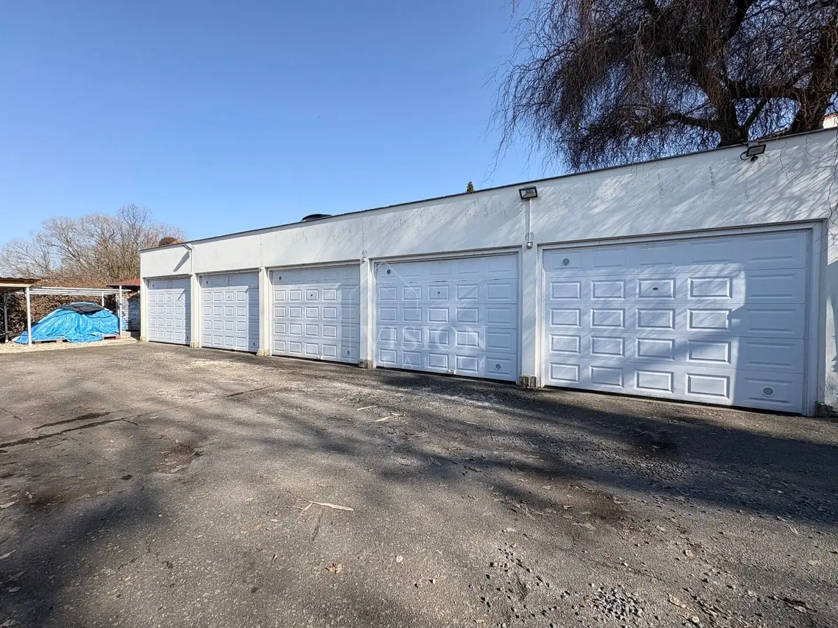 Pronájem nemovitosti 18 m², Zvěrotice