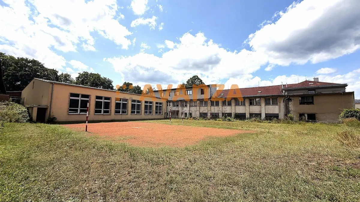 Prodej komerčního prostoru 1200 m², Riegrova · Děčín