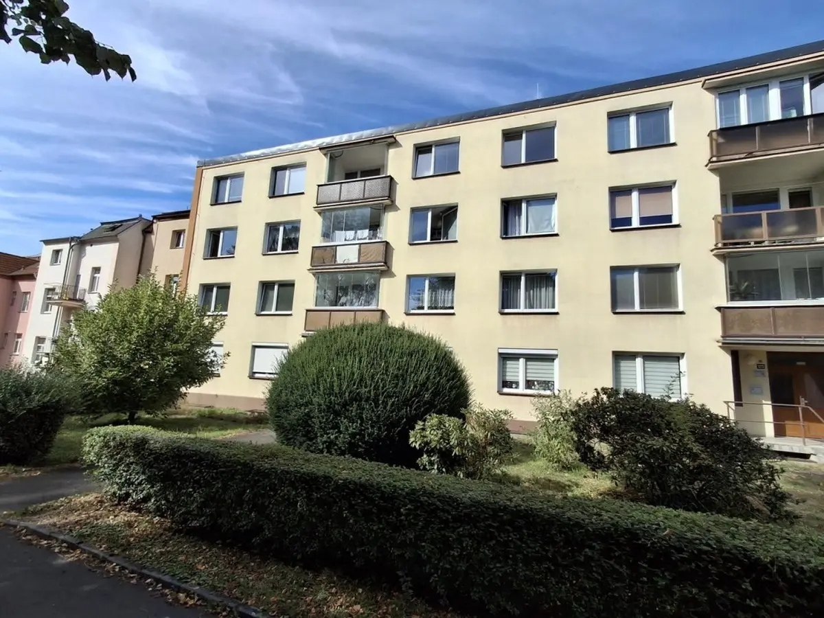 Prodej bytu 3+1 60 m², Bezručova · Cheb
