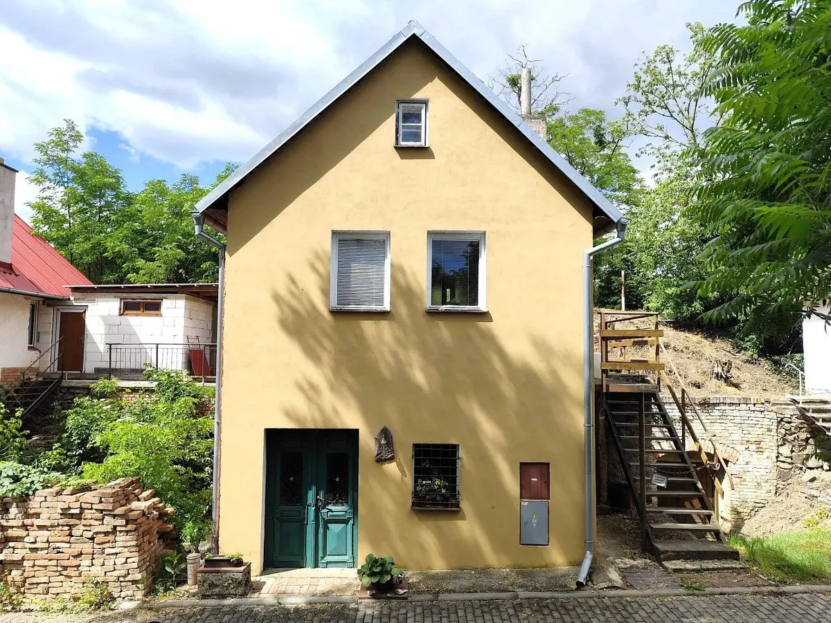 Prodej komerčního prostoru 95 m², Chvalovice