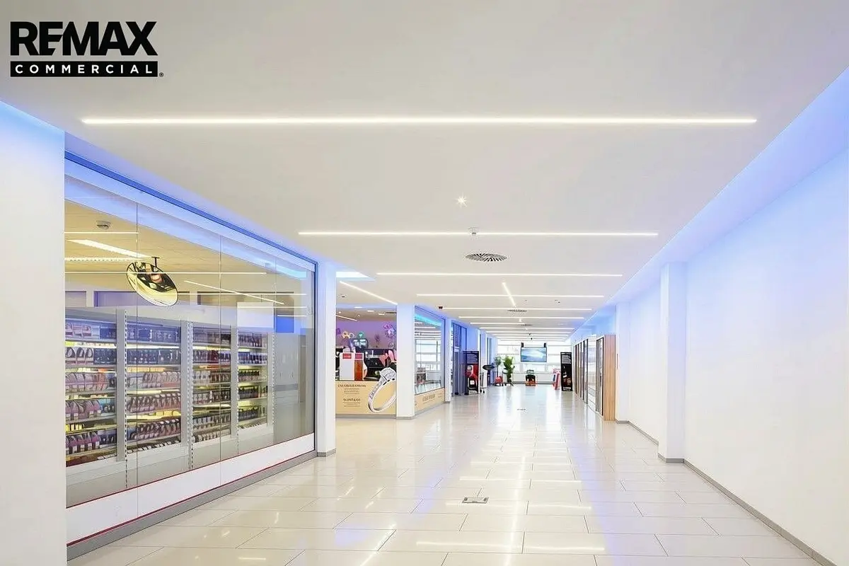 Pronájem komerčního prostoru 151 m², Breitcetlova · Černý Most