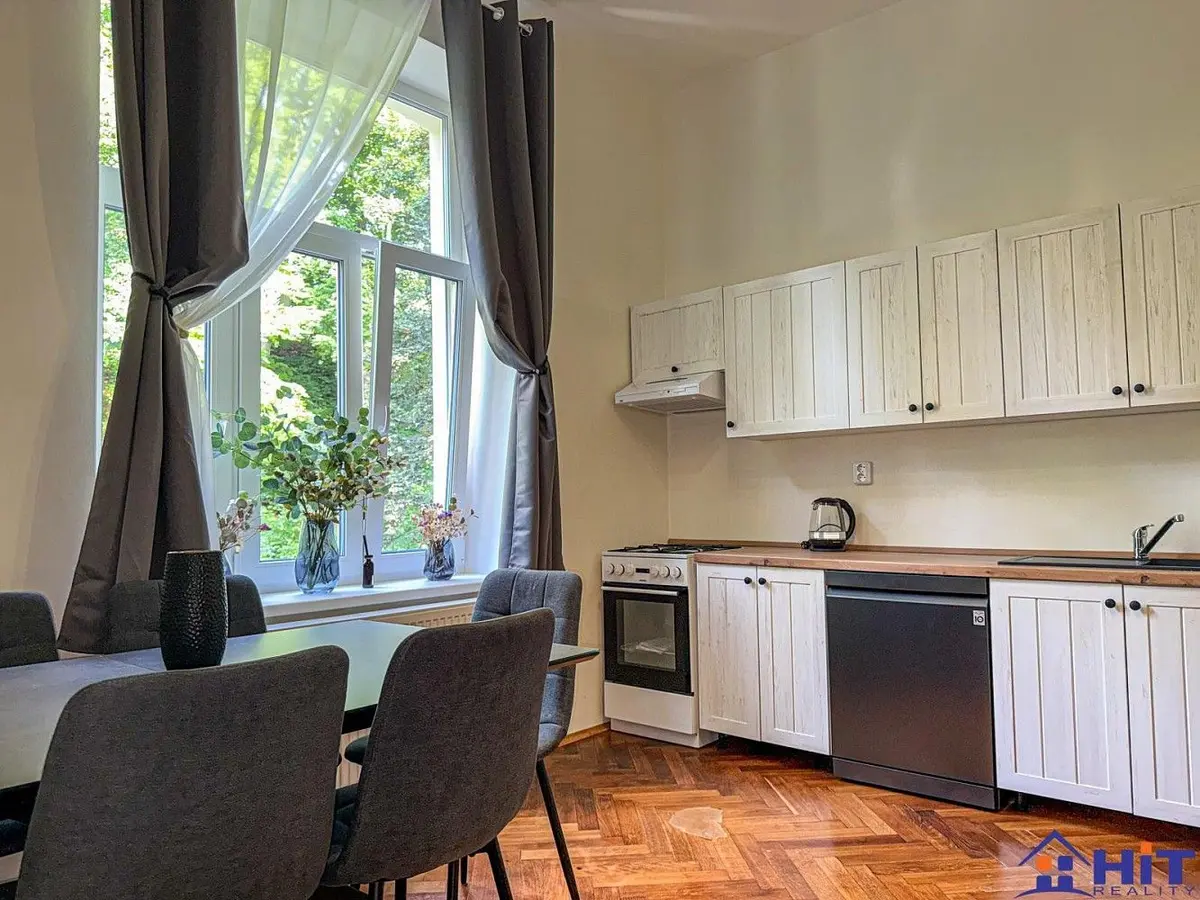 Pronájem bytu 2+1 88 m², Podhorská · Šumava a Jablonecké Paseky · Jablonec nad Nisou