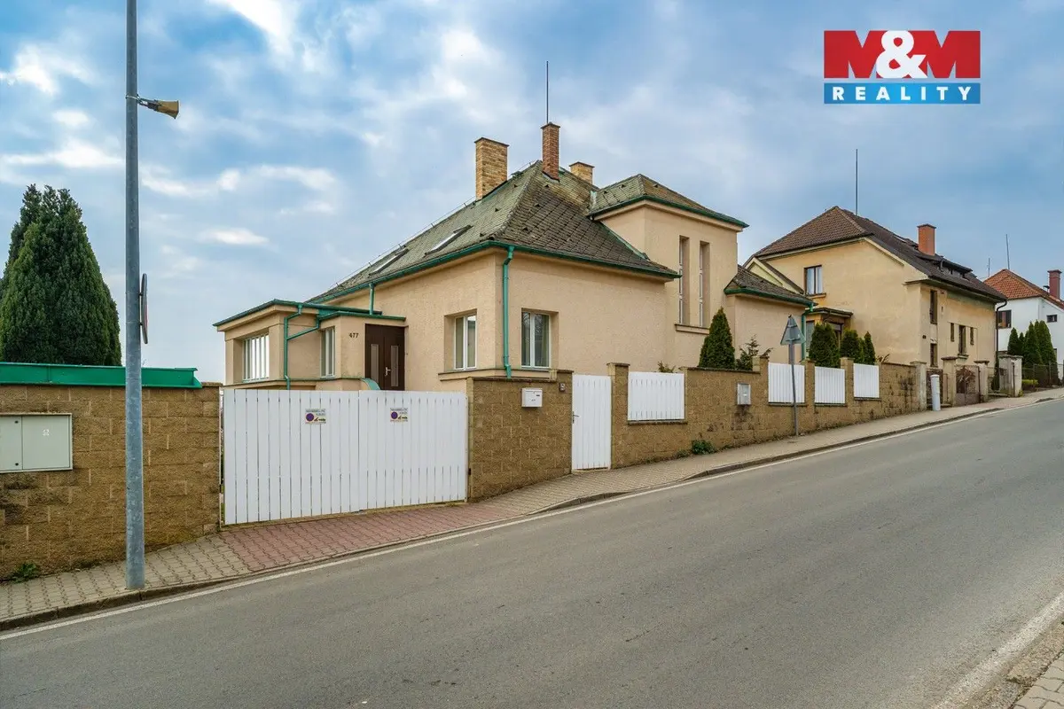 Prodej domu 431 m², Komenského · Dobrovice