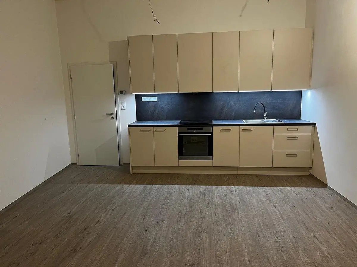 Pronájem bytu 1+kk 37 m², Divadelní · Jihlava
