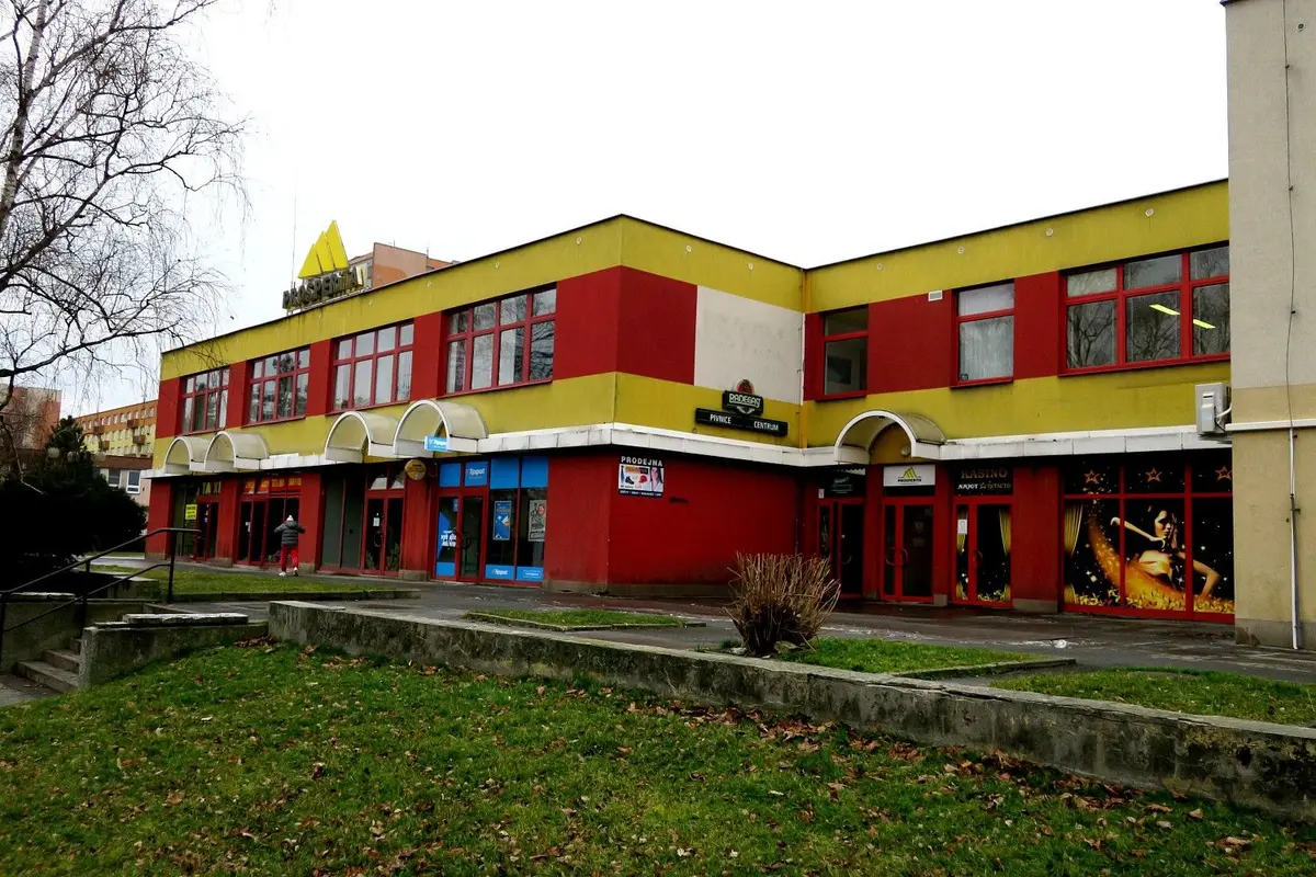 Pronájem komerčního prostoru 2100 m², U Centrumu · Horní Lutyně · Orlová