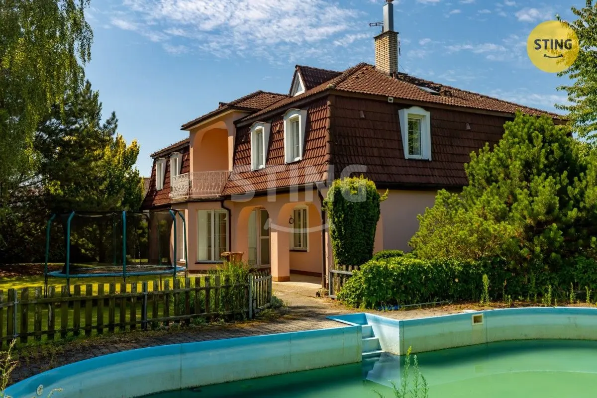 Prodej domu 407 m², Na Březích · Dolní Benešov