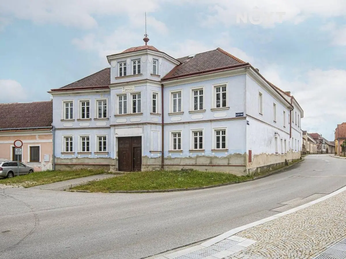 Prodej domu 1136 m², Husovo nám. · Nová Bystřice