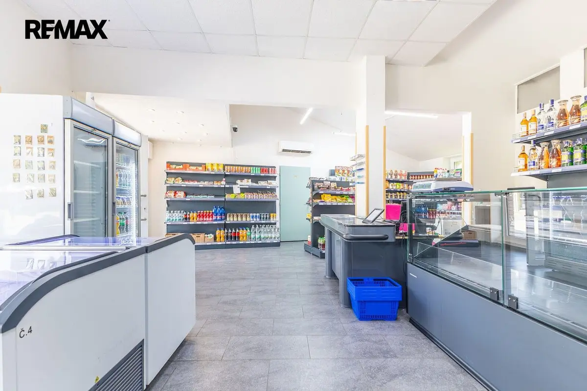 Pronájem komerčního prostoru 77 m², Zázvorkova · Stodůlky