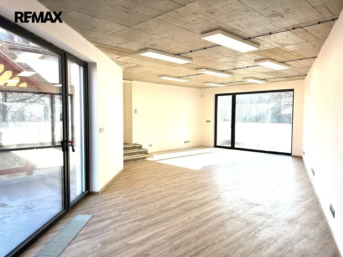 Pronájem nemovitosti 192 m², Nádražní · Rožnov pod Radhoštěm