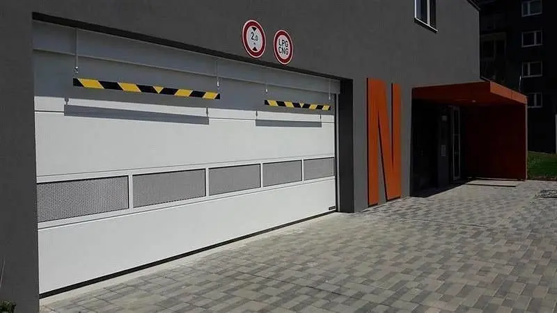 Pronájem nemovitosti 16 m², Strnadových · Vysočany