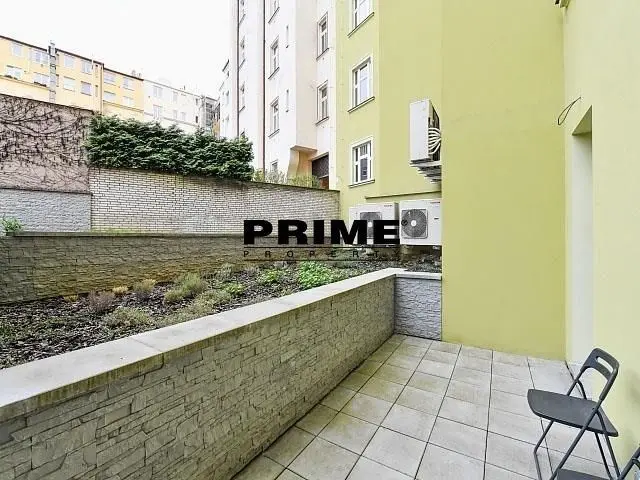 Pronájem bytu 2+kk 50 m², Laubova · Vinohrady