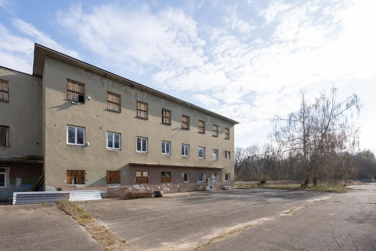 Prodej komerčního prostoru 2250 m², Žarošice