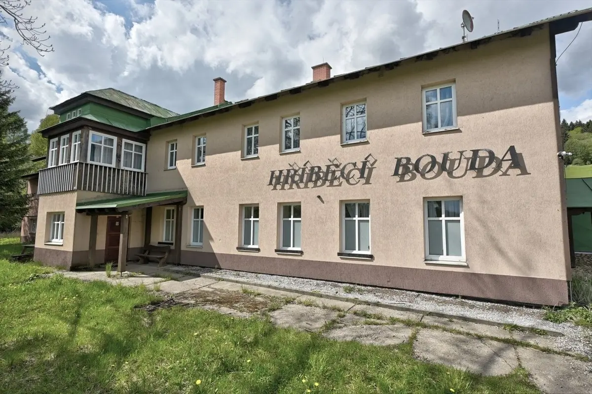 Prodej nemovitosti 793 m², Strážné