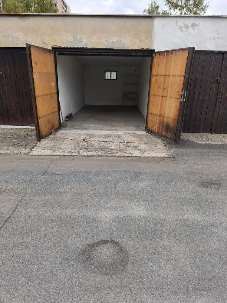 Pronájem nemovitosti 18 m², José Martího · Veleslavín