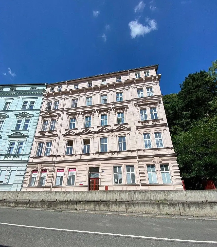 Prodej bytu 1+1 50 m², Karlovy Vary