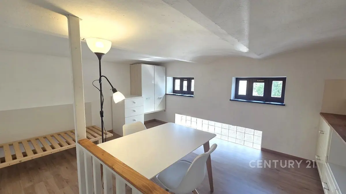 Pronájem bytu 1+kk 18 m², Dělnická · Znojmo-město · Znojmo