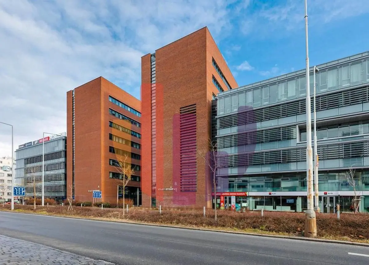 Pronájem komerčního prostoru 650 m², Na Pankráci · Nusle
