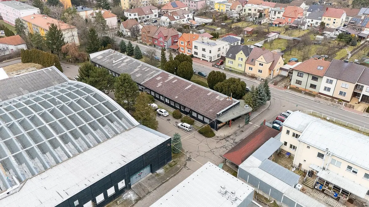 Pronájem komerčního prostoru 354 m², Veselí nad Moravou