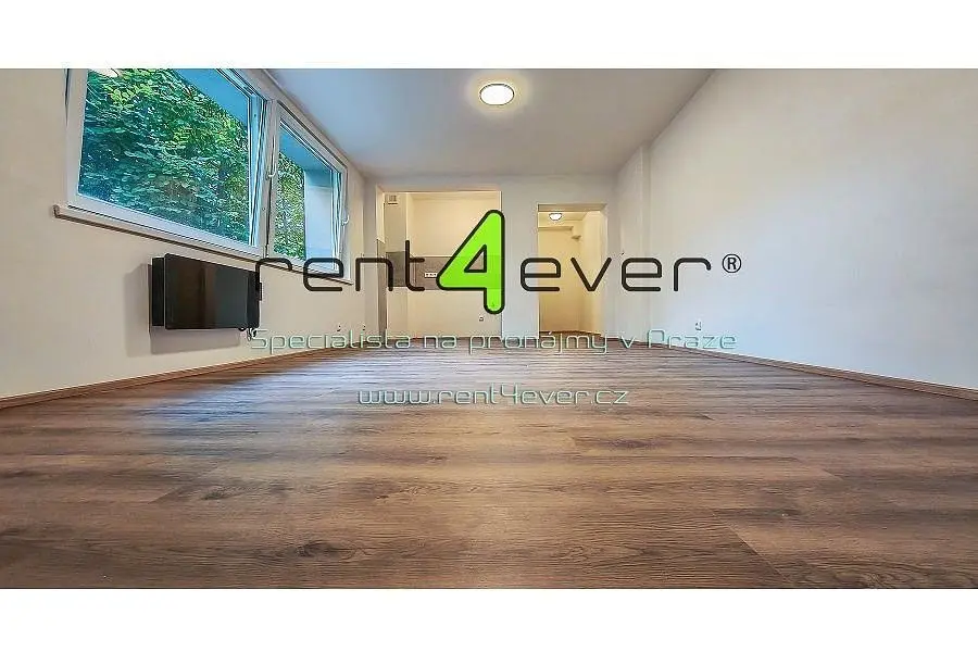 Pronájem bytu 1+kk 31 m², U svobodárny · Libeň