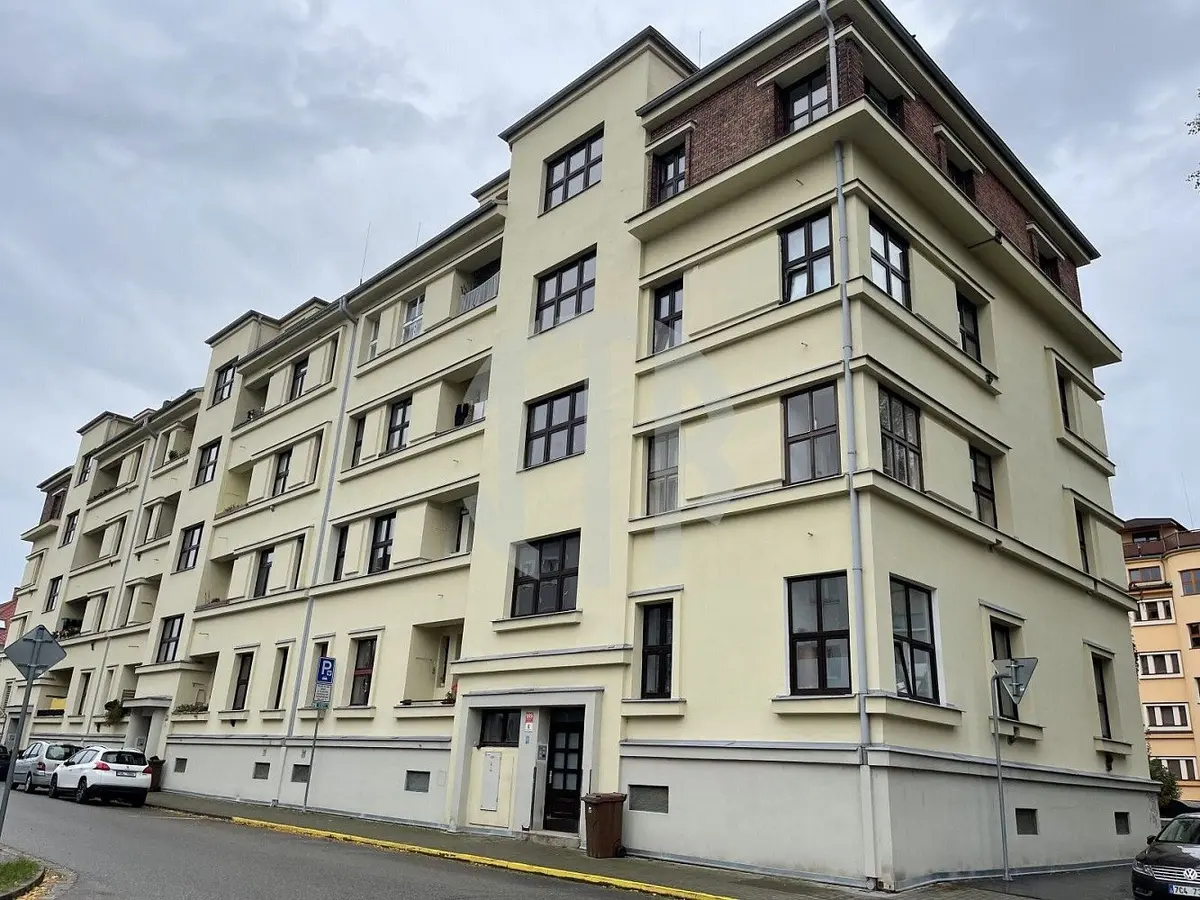 Pronájem bytu 2+kk 88 m², České Budějovice 3 · České Budějovice