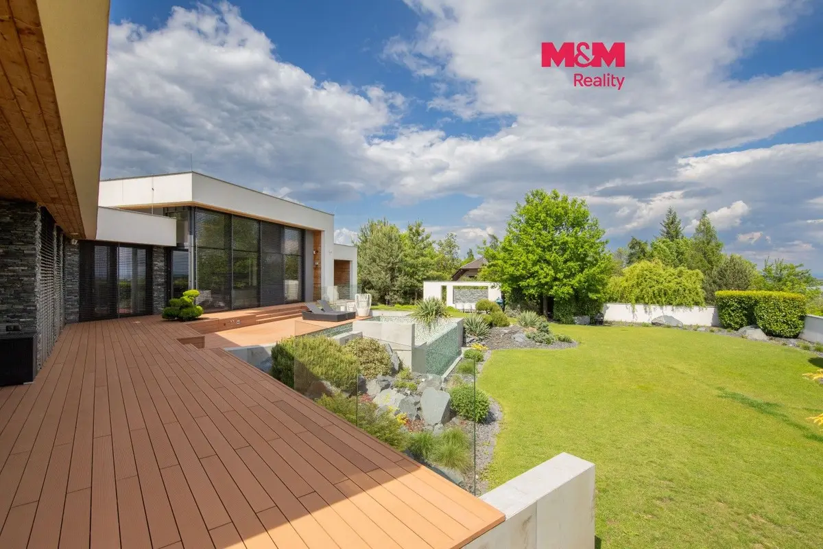 Prodej domu 276 m², Mostkovice